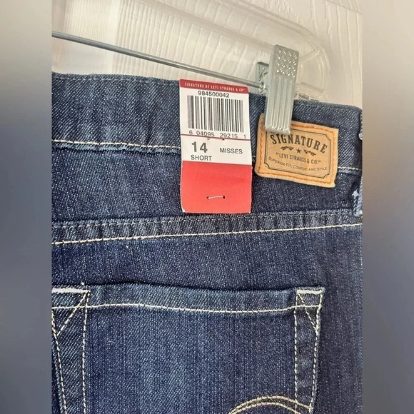Levi’s Low Rise Boot Cut Size 14 Short Misses NWT Dark Wash - Picture 5 of 7